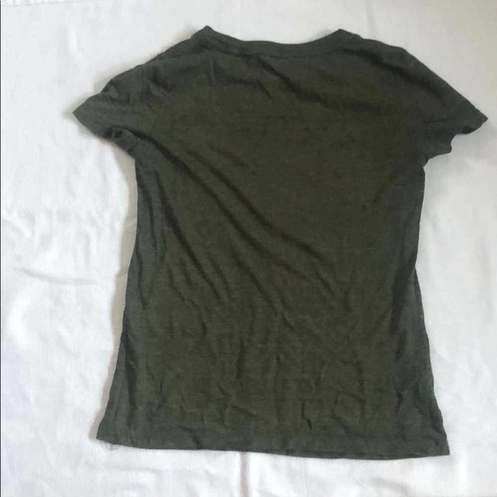 Forever 21 tshirt - Picture 3 of 6